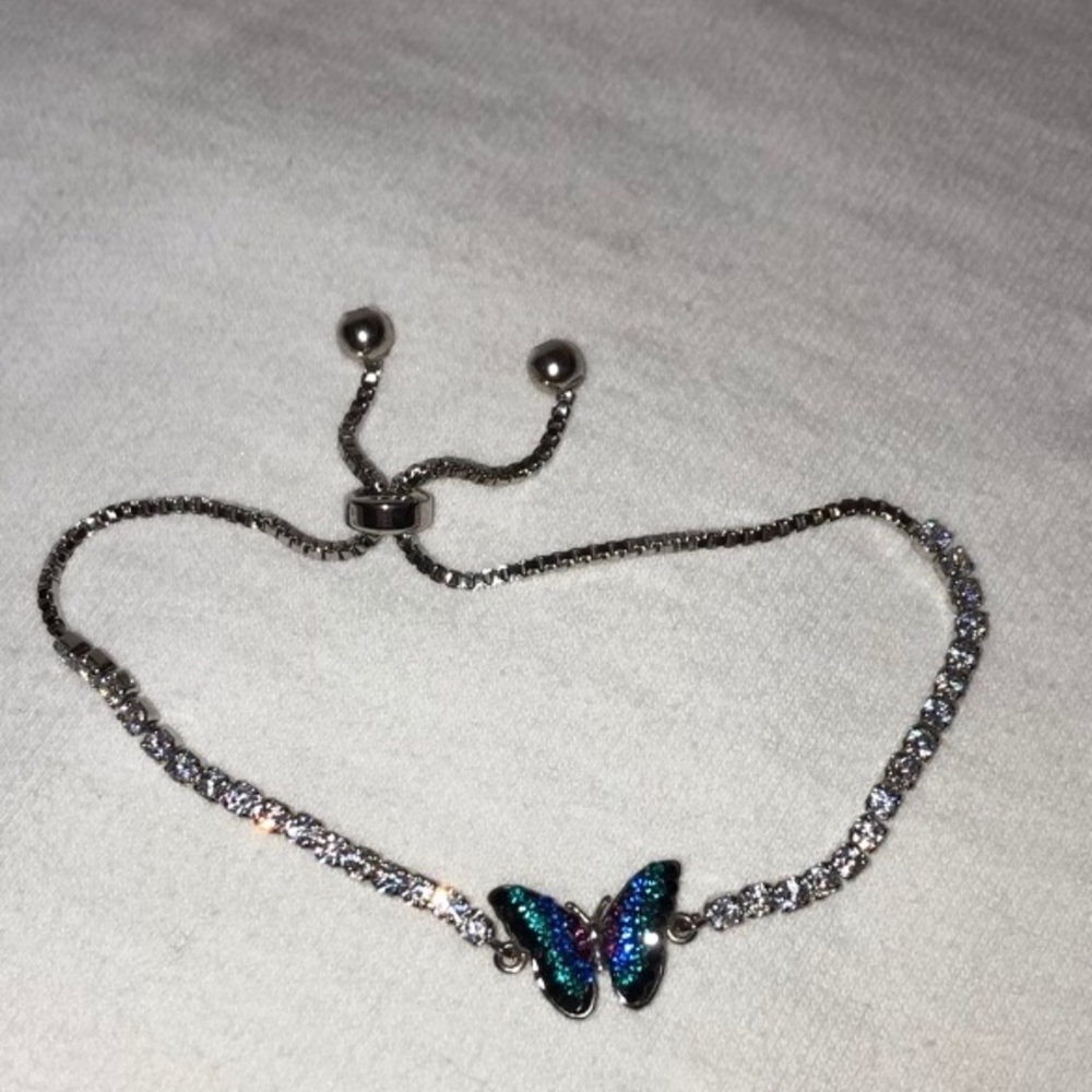 Butterfly adjustable bracelet